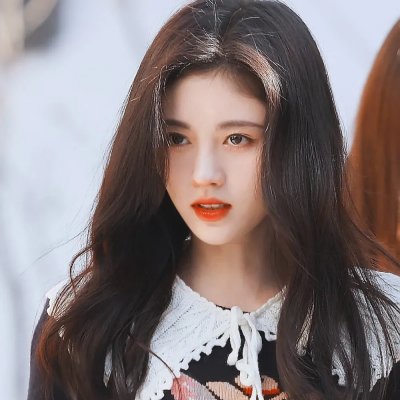 皮裘大衣女人